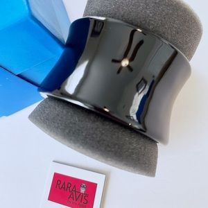 Rara Avis by Iris Apfel • Colored Resin Bangle Bracelet • Black-M/L